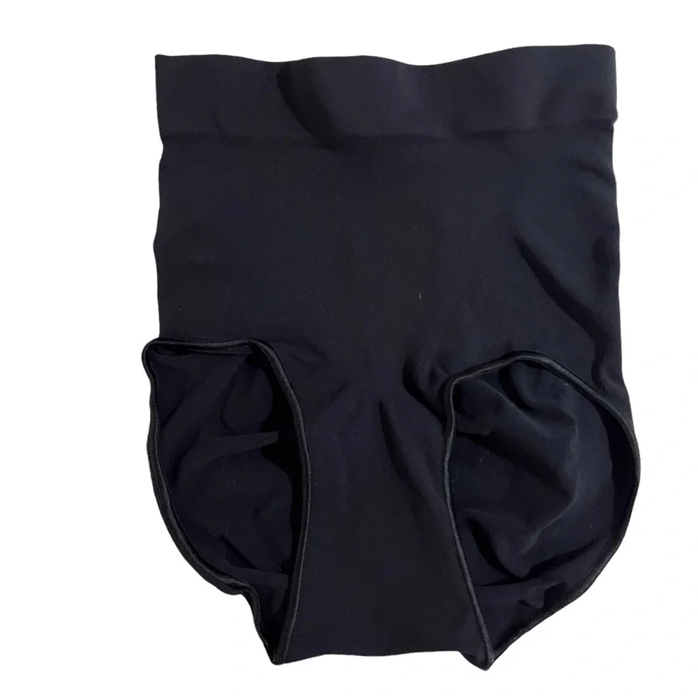 Skims Sculpting Mid Waist Brief Black Size S/M Shapewear Seamless Butt Lifting - Picture 3 of 8
